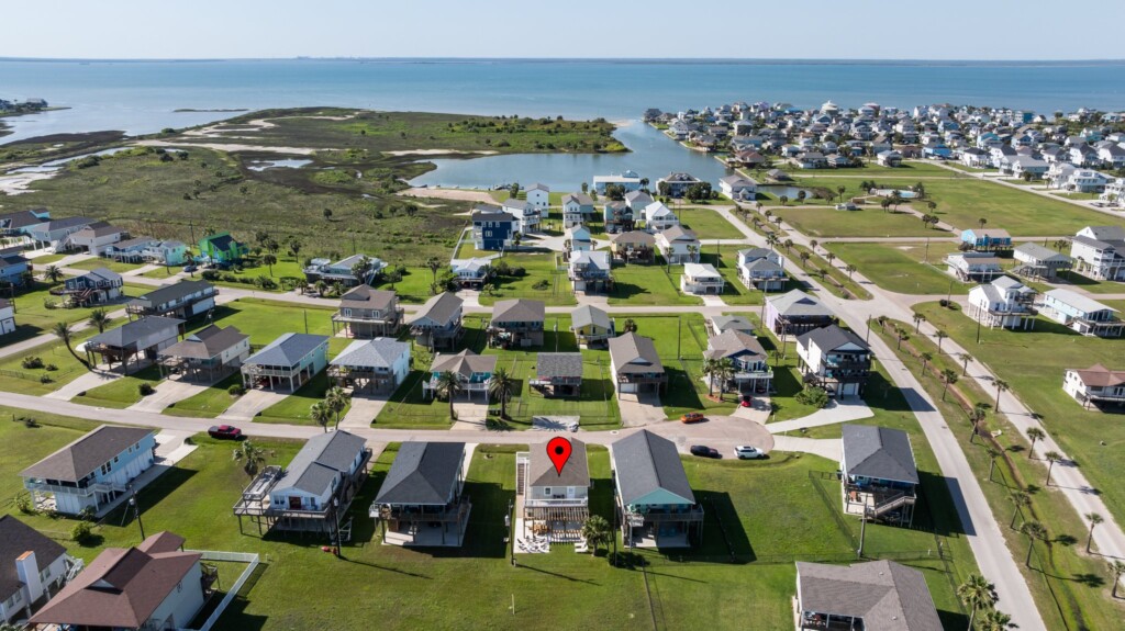 vacation rental walk to beach Galveston, TX